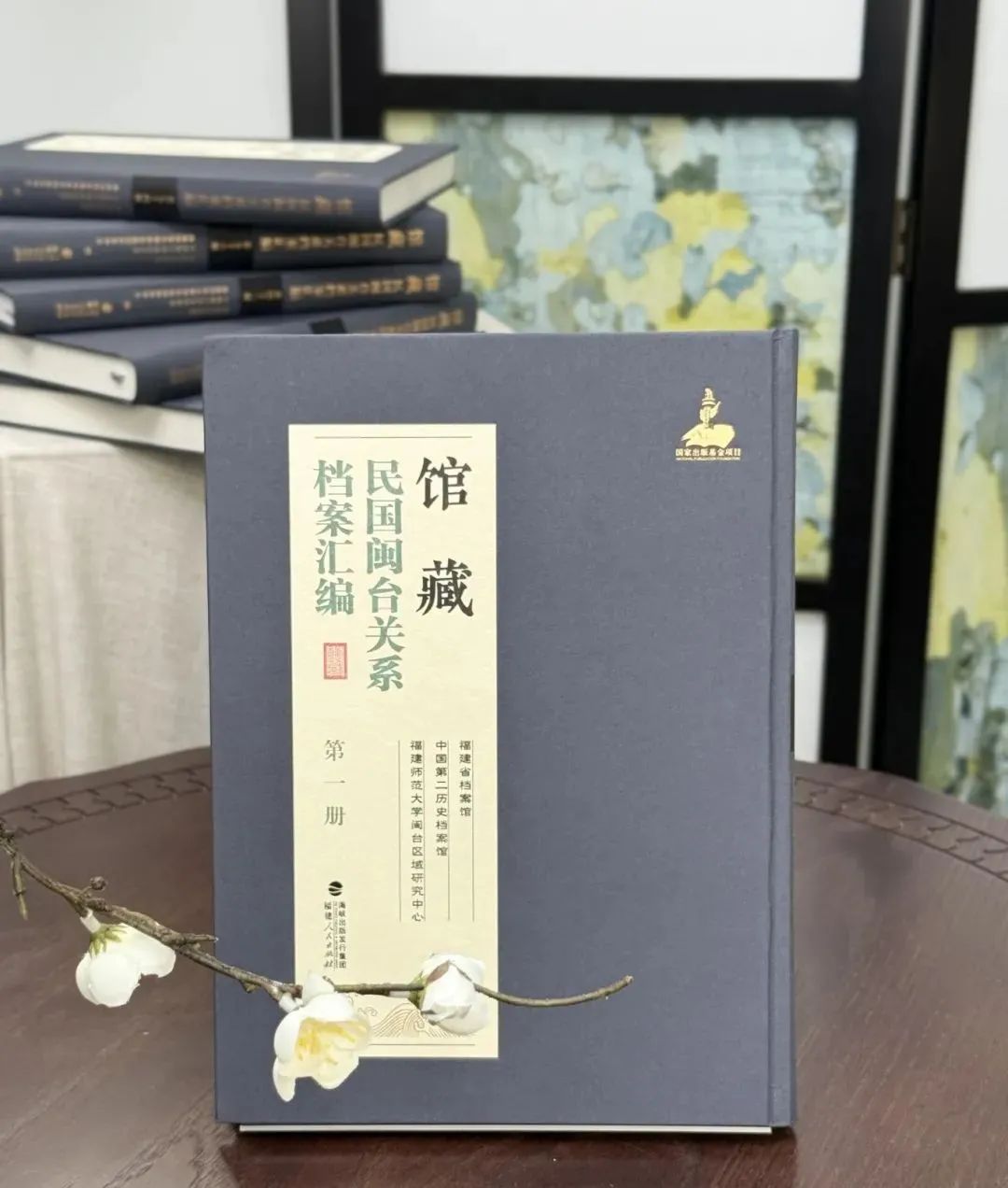 https://img.xiumi.us/xmi/ua/2zOUL/i/0351da73aa10a2565e836214786aa804-sz_106577.jpg