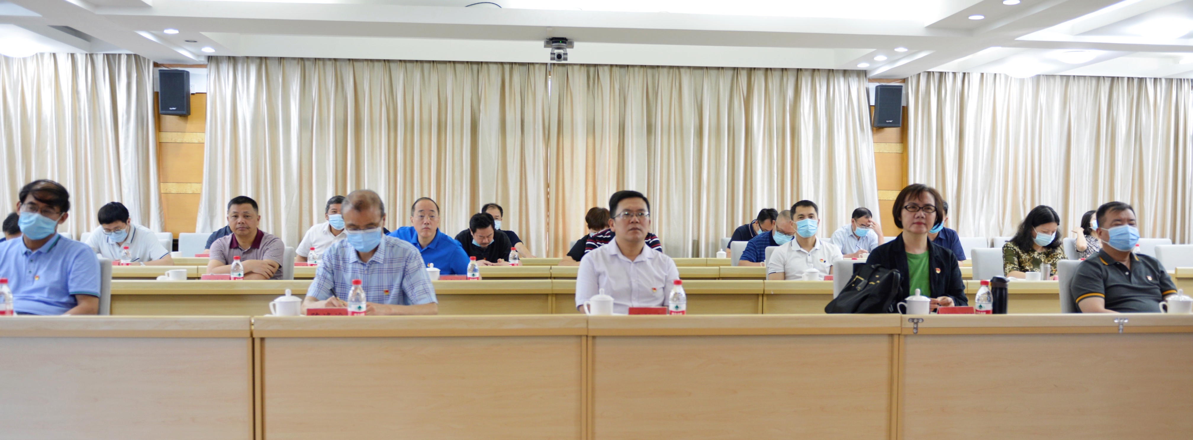 海峡出版发行集团党委举行党史学习教育辅导报告会