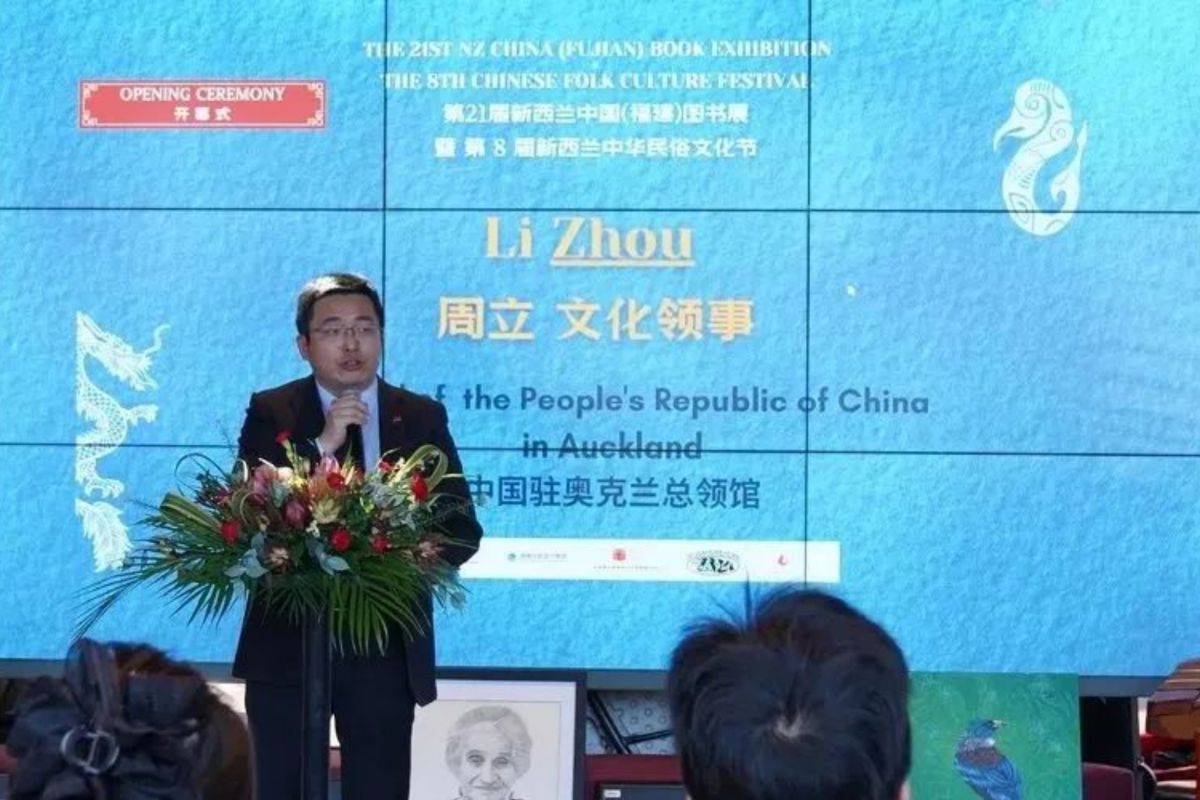 https://img.xiumi.us/xmi/ua/2zOUL/i/d393d90fd4b6f1ab261b40888b8bdf33-sz_80727.jpg